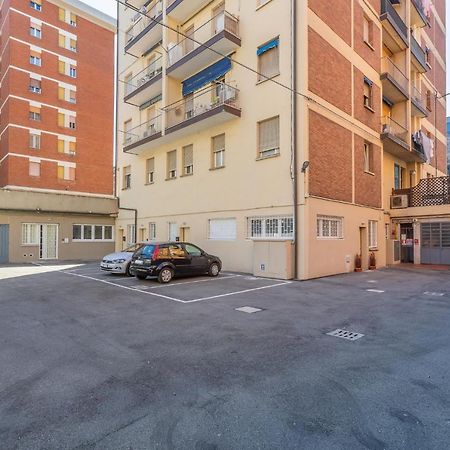 San Donato Fiere Essential Apartment W/Parking Болонья Экстерьер фото