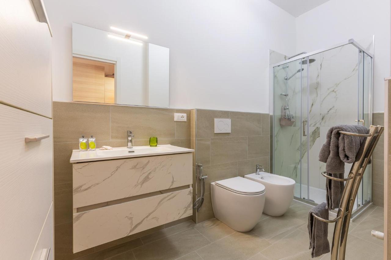 San Donato Fiere Essential Apartment W/Parking Болонья Экстерьер фото