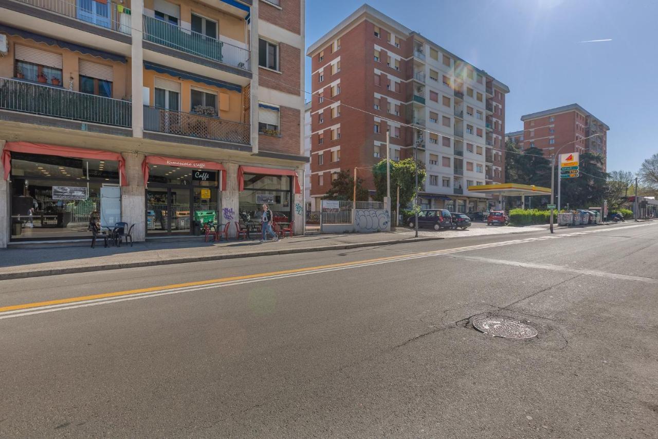 San Donato Fiere Essential Apartment W/Parking Болонья Экстерьер фото
